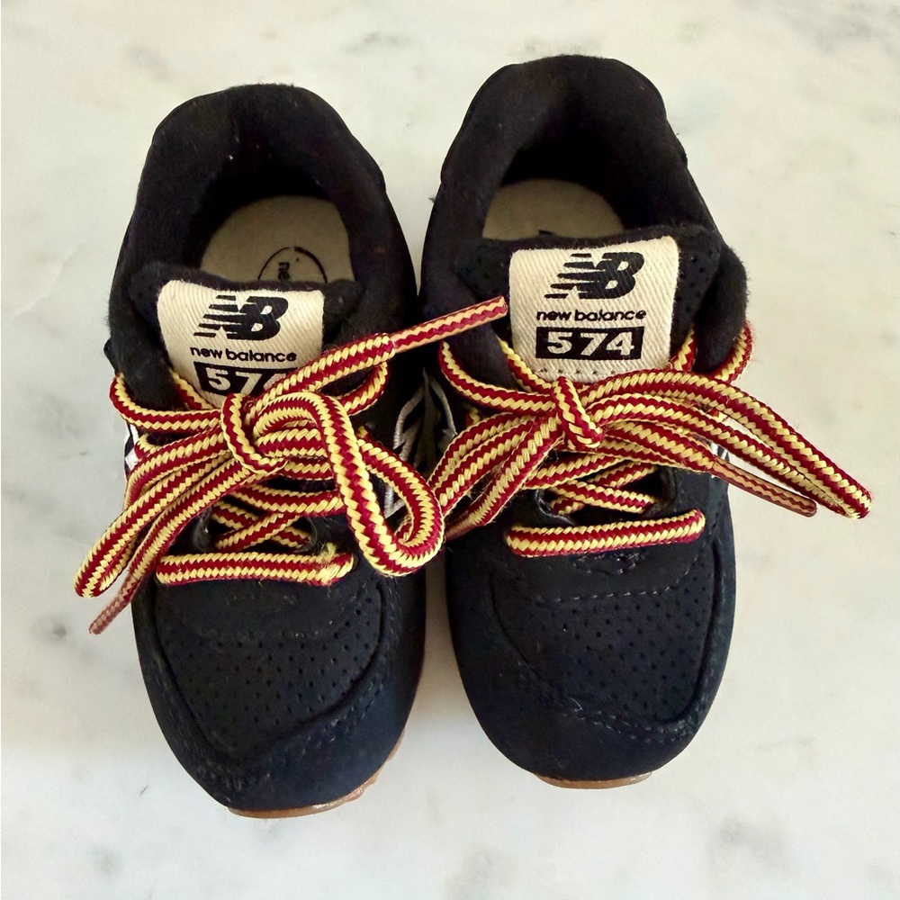 New Balance  toddler Shoes - Black with Red Laces - size US 5